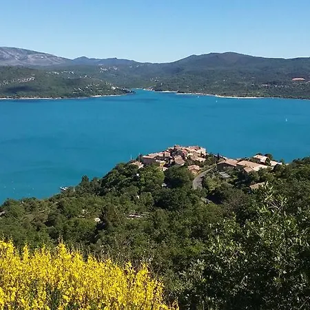 Chez Géraldine . Appartamento *